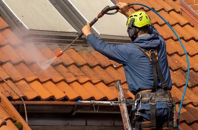 Démoussage et hydrofuge de toiture à Pietracorbara